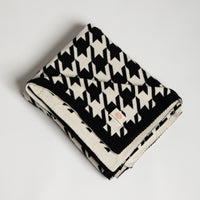 Houndstooth Organic Cotton Throw Blanket - Black/Natural