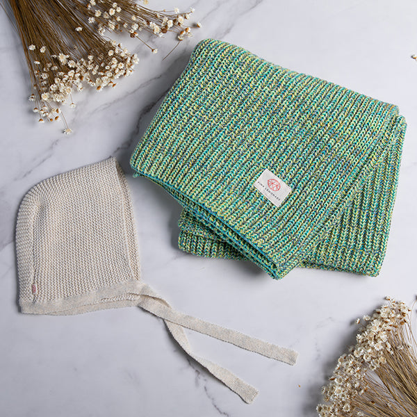 Bluewave Organic Cotton Baby Blanket and Bonnet Set