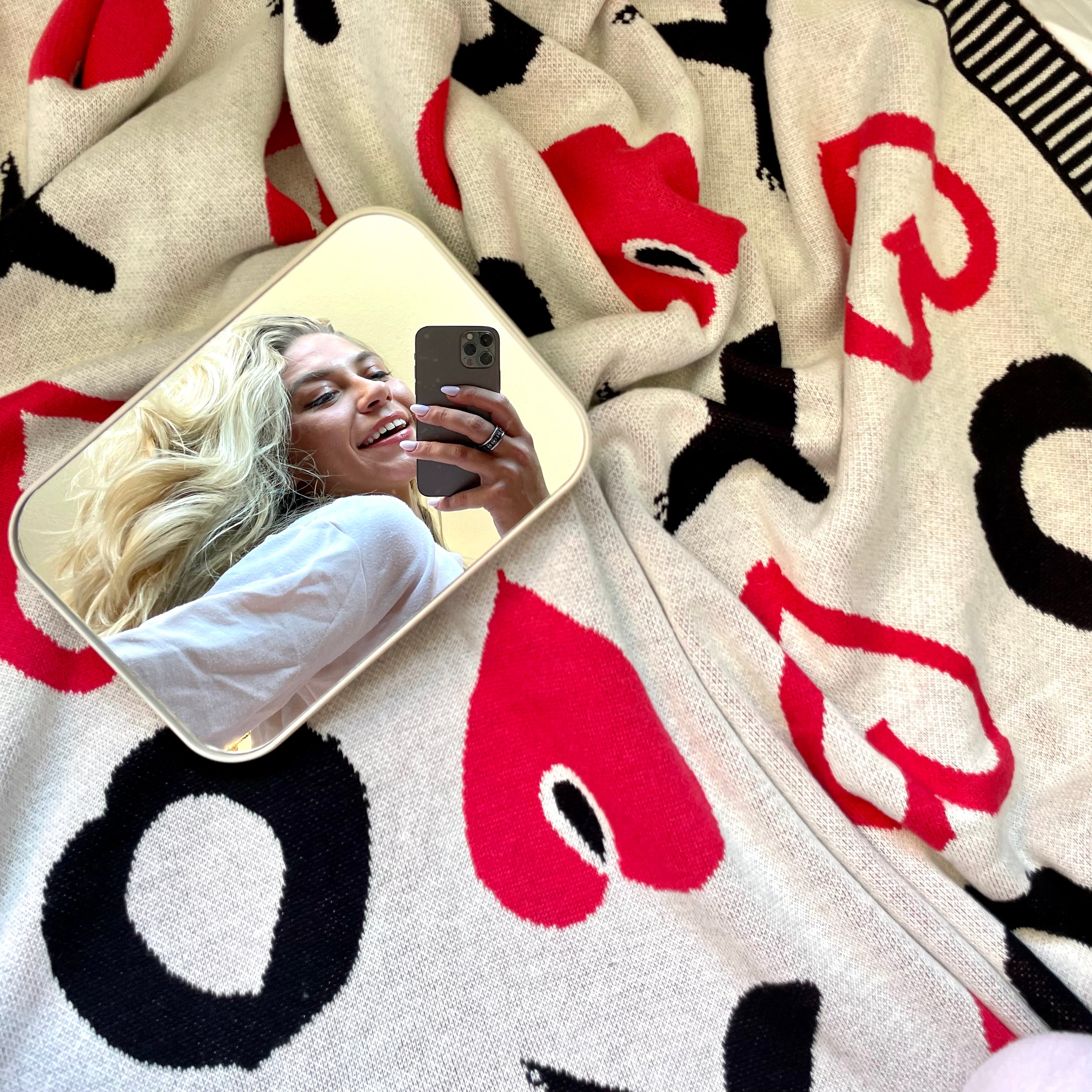 Xoxo Love Organic Cotton Throw Blanket – Pink Lemonade