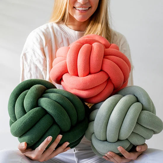 The Rise of Knot Pillows in Modern Home Decor