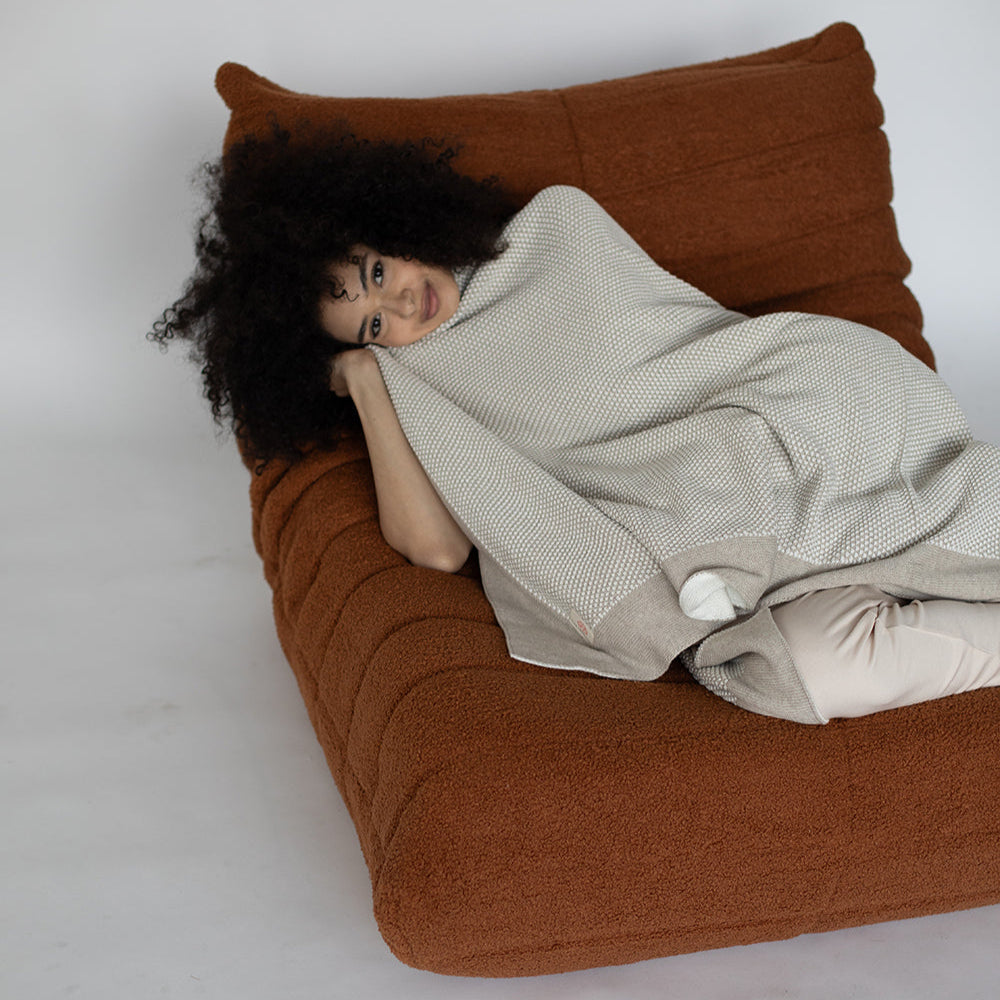 Eka Stipple Organic Cotton Throw Blanket