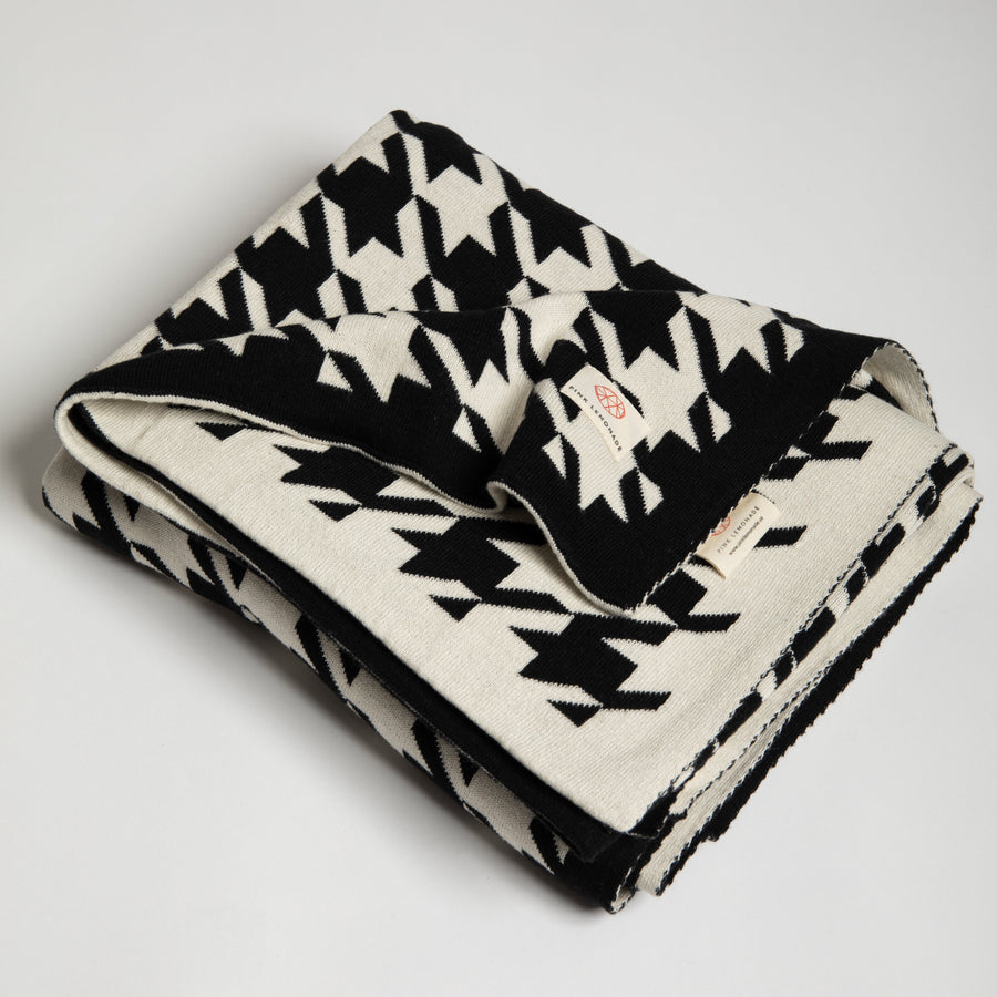 Houndstooth Organic Cotton Throw Blanket - Black/Natural