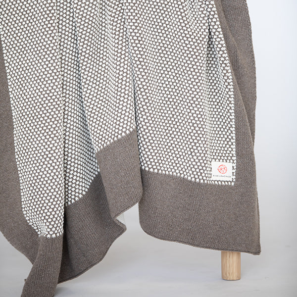 Eka Stipple Organic Cotton Throw Blanket