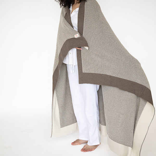 Eka Stipple Organic Cotton Throw Blanket