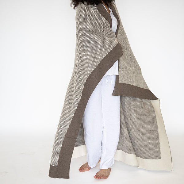 Eka Stipple Organic Cotton Throw Blanket