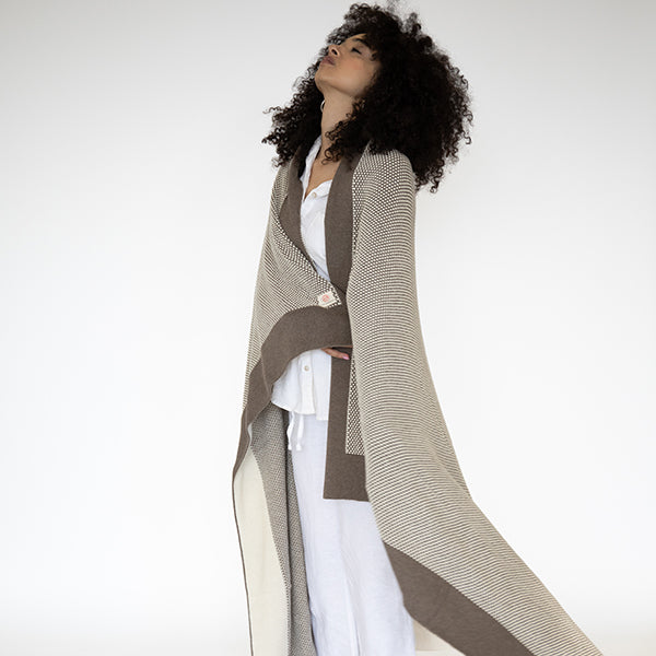 Eka Stipple Organic Cotton Throw Blanket