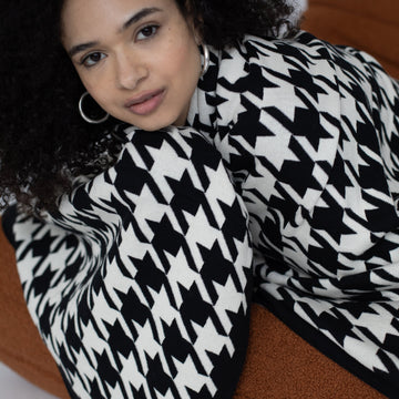 Houndstooth Organic Cotton Throw Blanket - Black/Natural