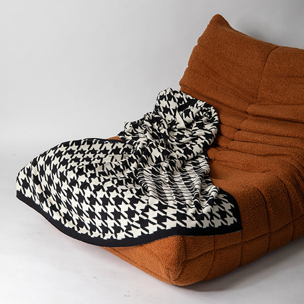 Houndstooth Organic Cotton Throw Blanket