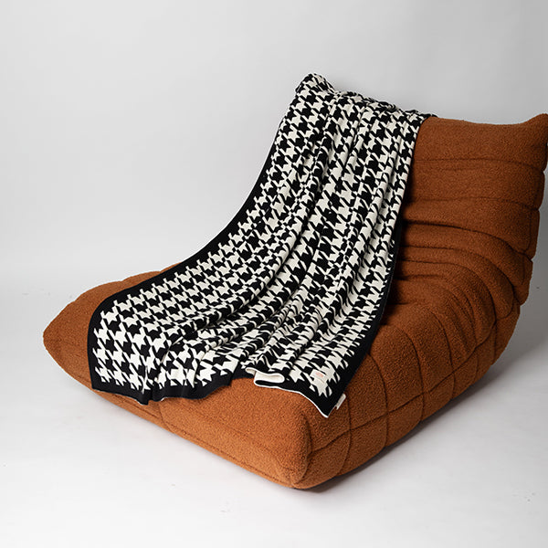 Houndstooth Organic Cotton Throw Blanket