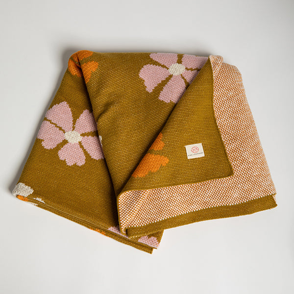 Flower Organic Cotton Knit Throw Blanket
