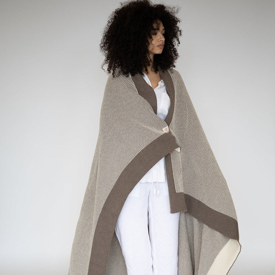 Eka Stipple Organic Cotton Throw Blanket
