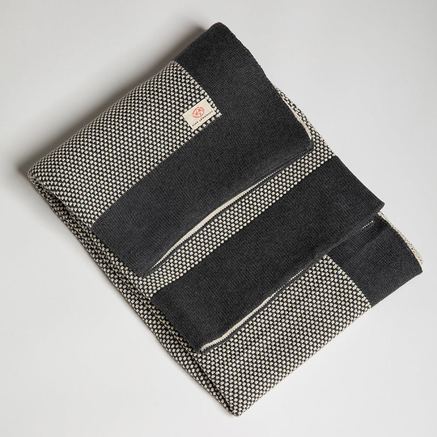 Eka Stipple Organic Cotton Throw Blanket