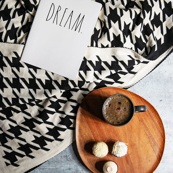 Houndstooth Organic Cotton Throw Blanket
