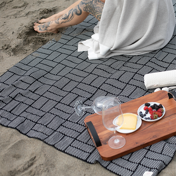 Daza Bricks Organic Cotton Throw Blanket