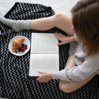 Sveda Vakra Organic Cotton Throw Blanket