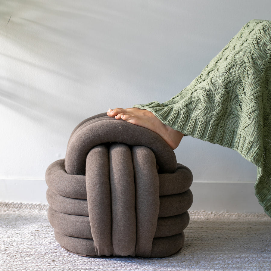 Knotted pouf - Dark brown mel